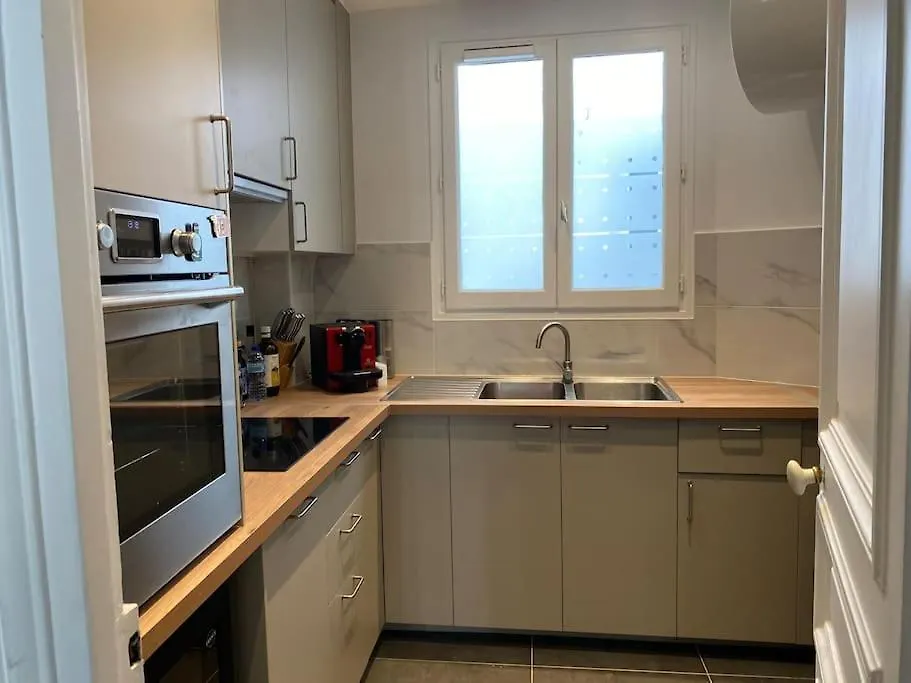 Apartment Paris West Livingtrendy Area Spacious Apt 2Br Opera Montmartre France